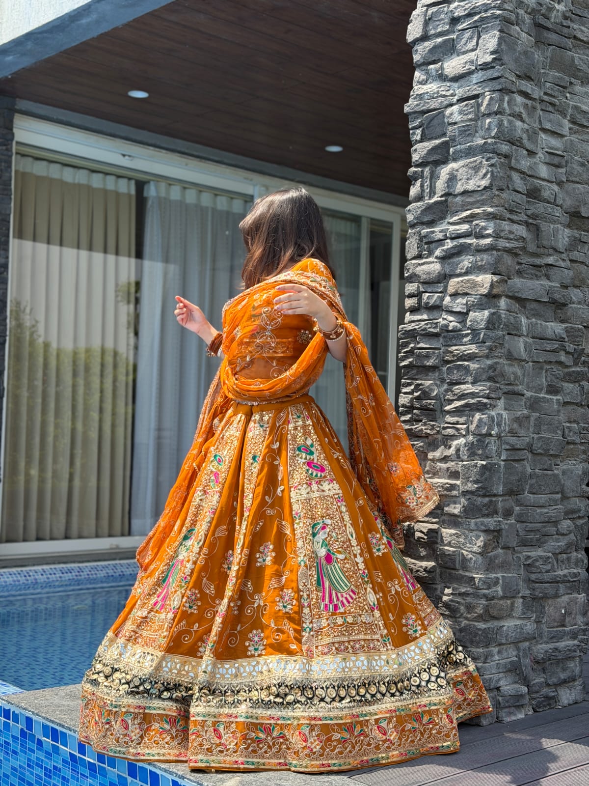 Bindani | Vintage Lahenga With Full Gher With Heavy Cane Cane