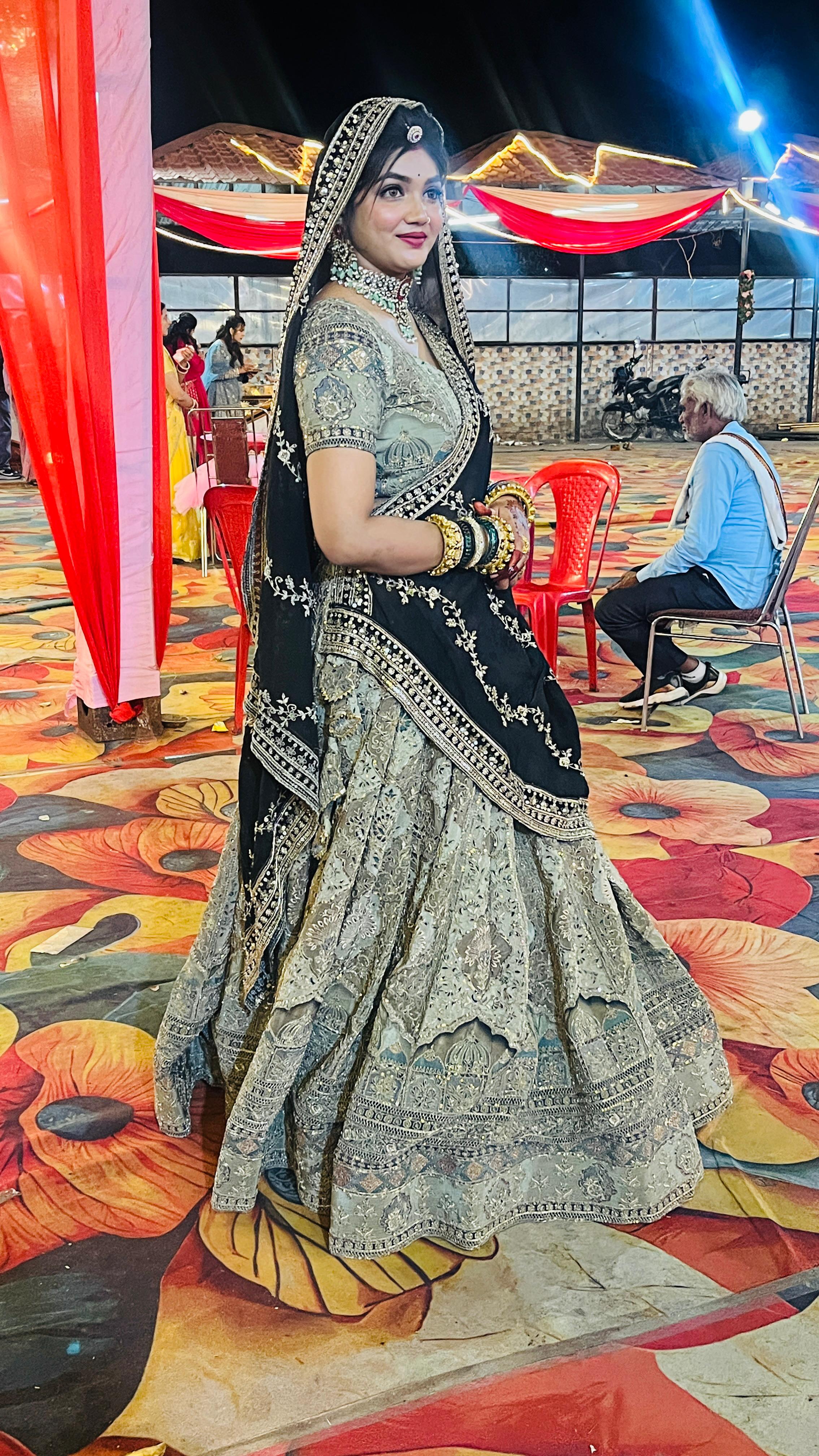 Black Jardozi Chunri with Gold Lehenga | Bridal Shekhawati Bandhej Dupatta