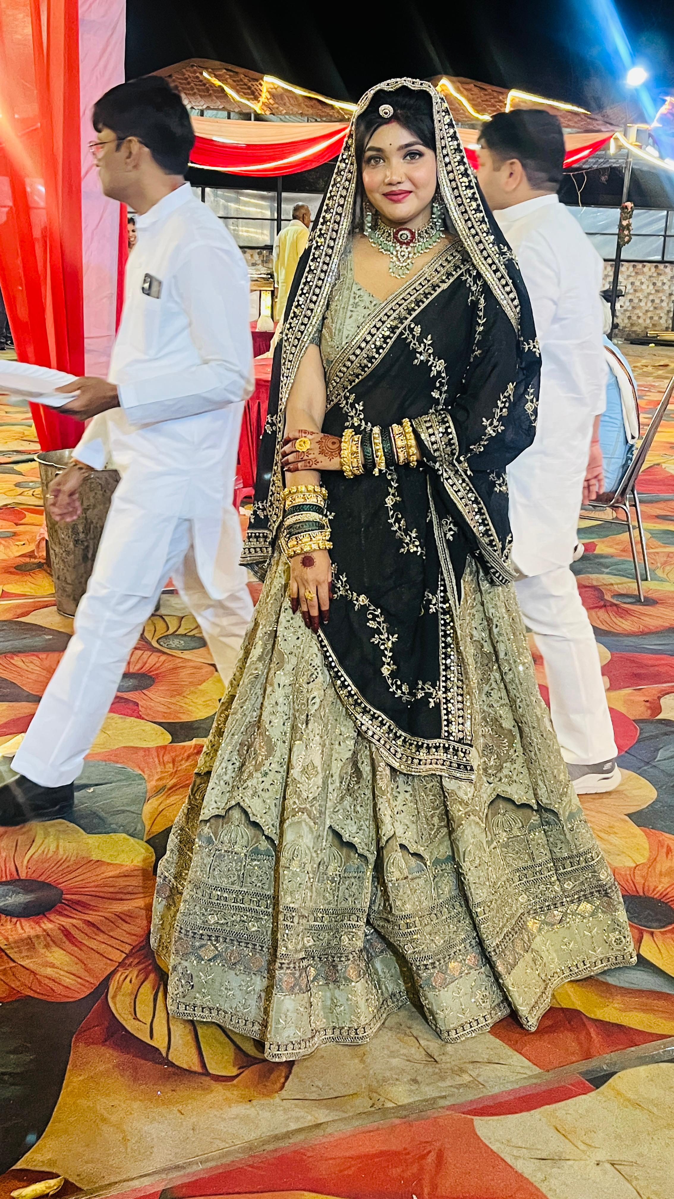Black Jardozi Chunri with Gold Lehenga | Bridal Shekhawati Bandhej Dupatta