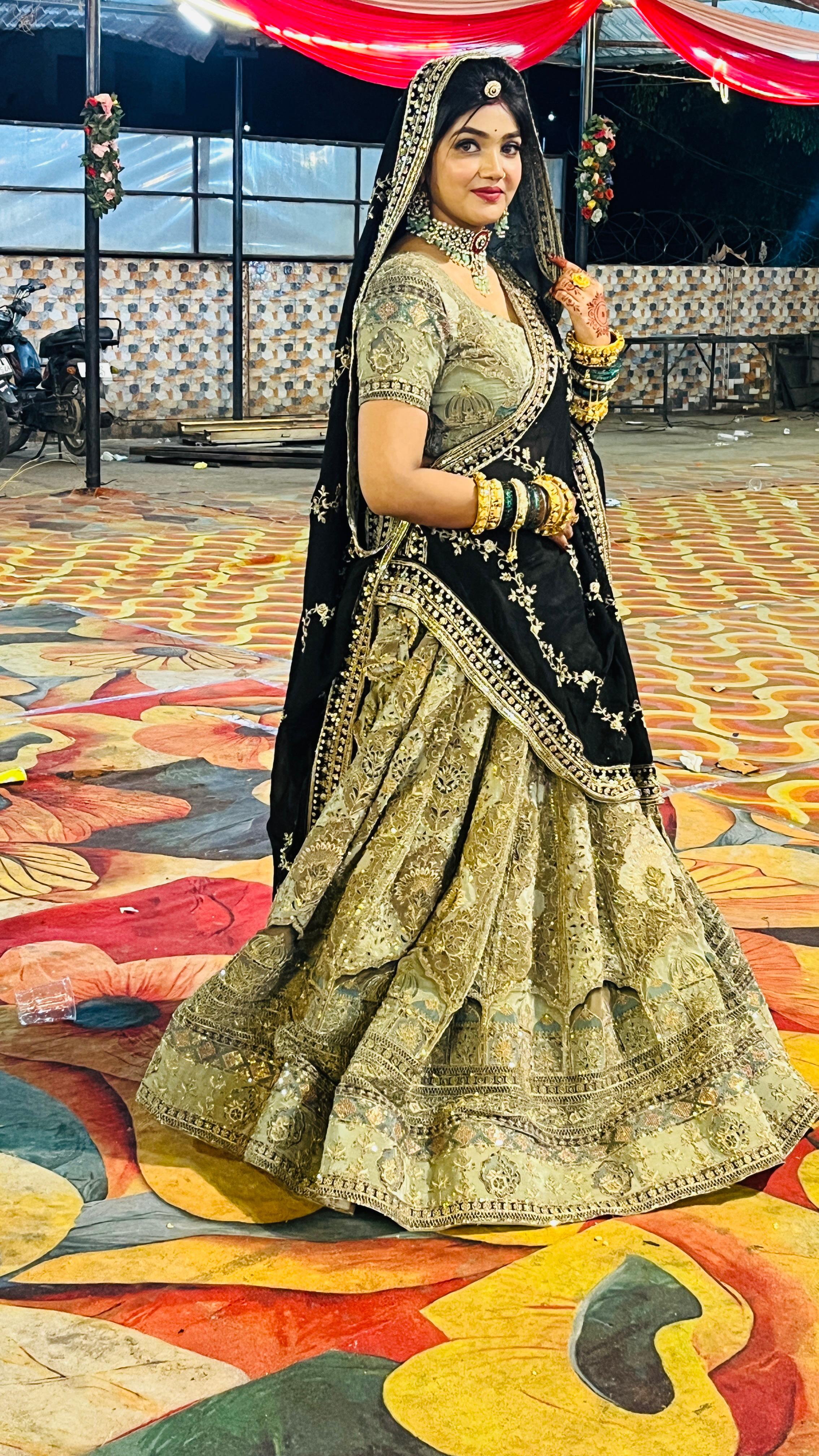 Black Jardozi Chunri with Gold Lehenga | Bridal Shekhawati Bandhej Dupatta